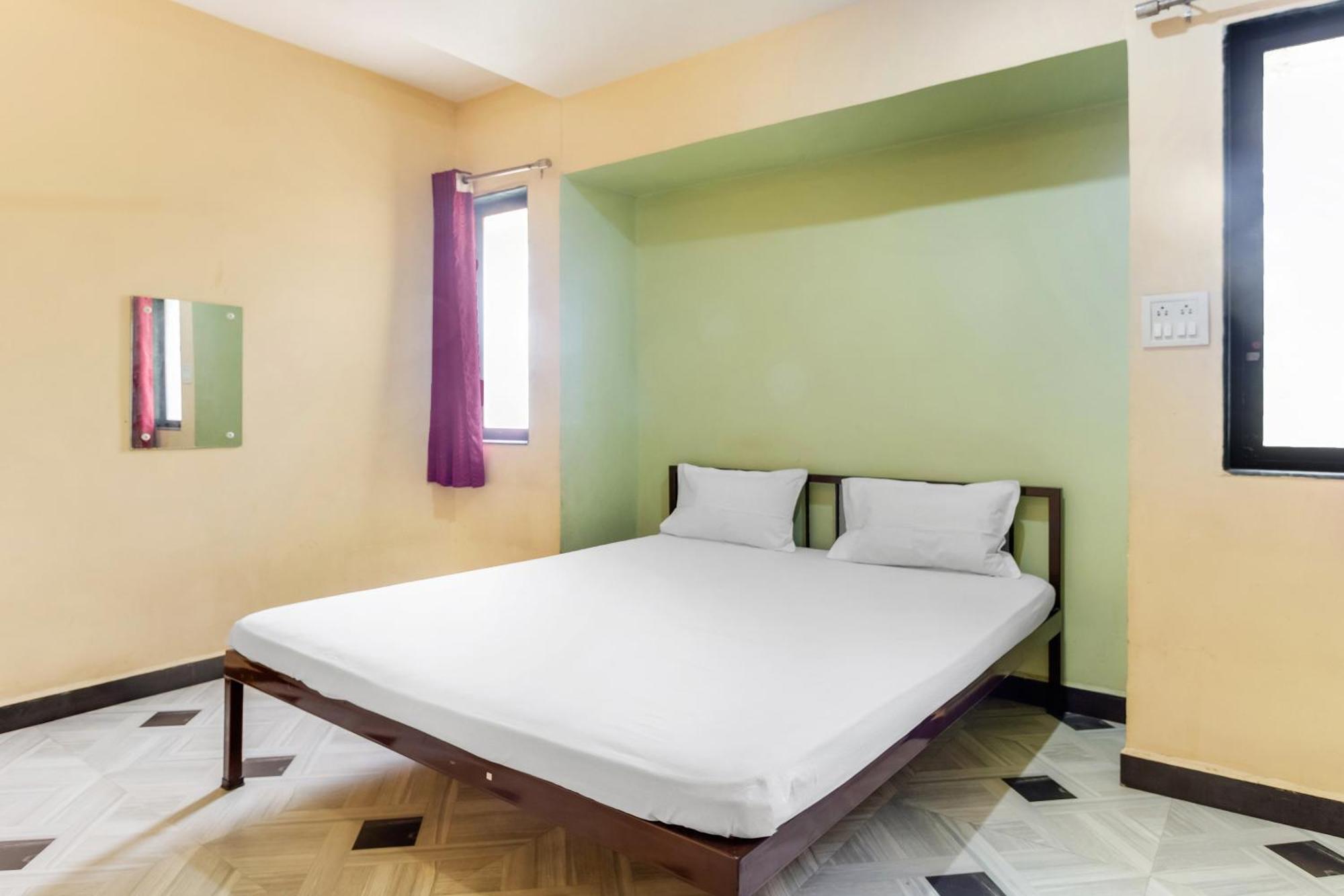Spot On Harihar Lodging And Yatri Niwas Otel Kolhapur Dış mekan fotoğraf