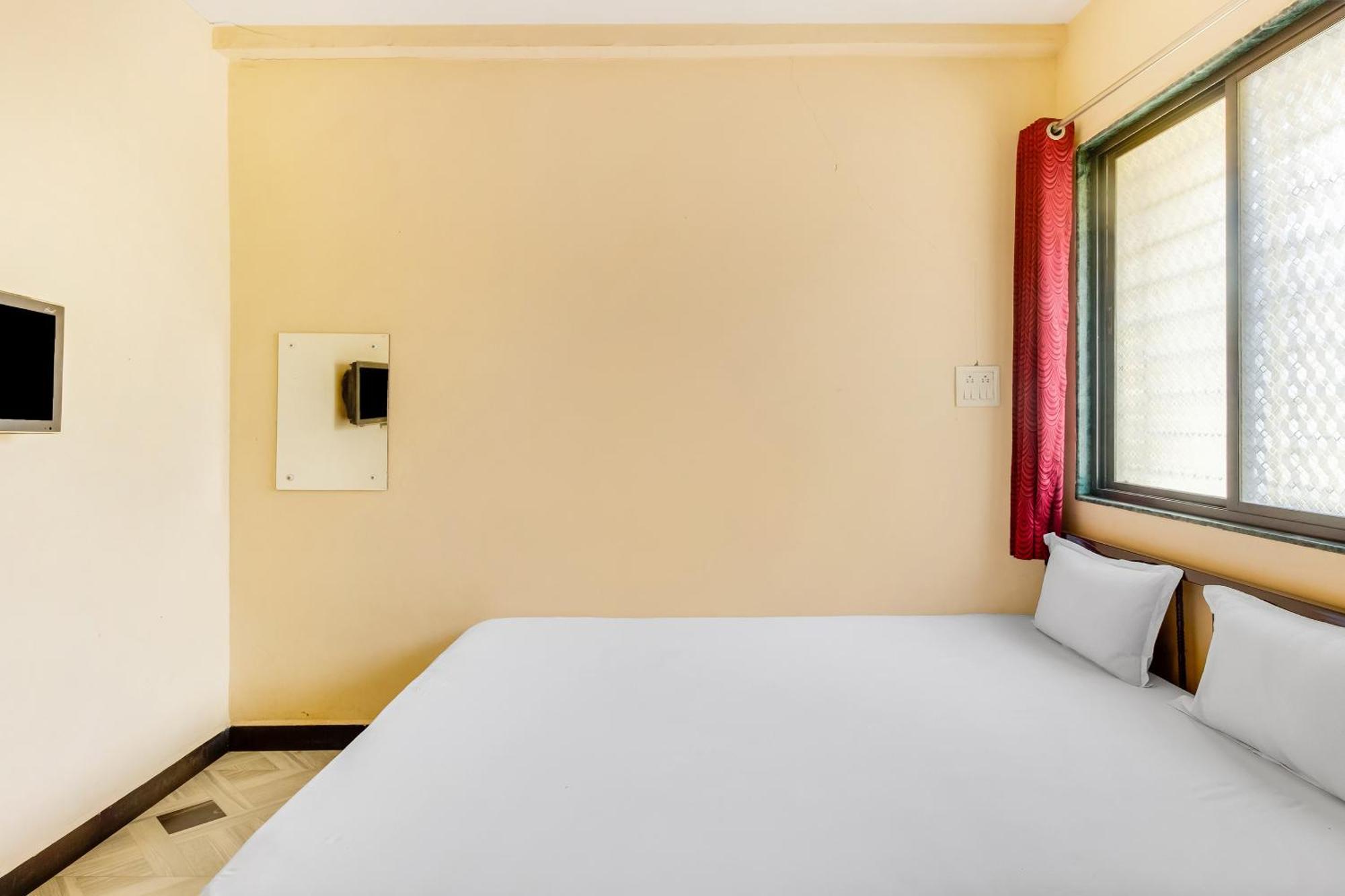 Spot On Harihar Lodging And Yatri Niwas Otel Kolhapur Dış mekan fotoğraf