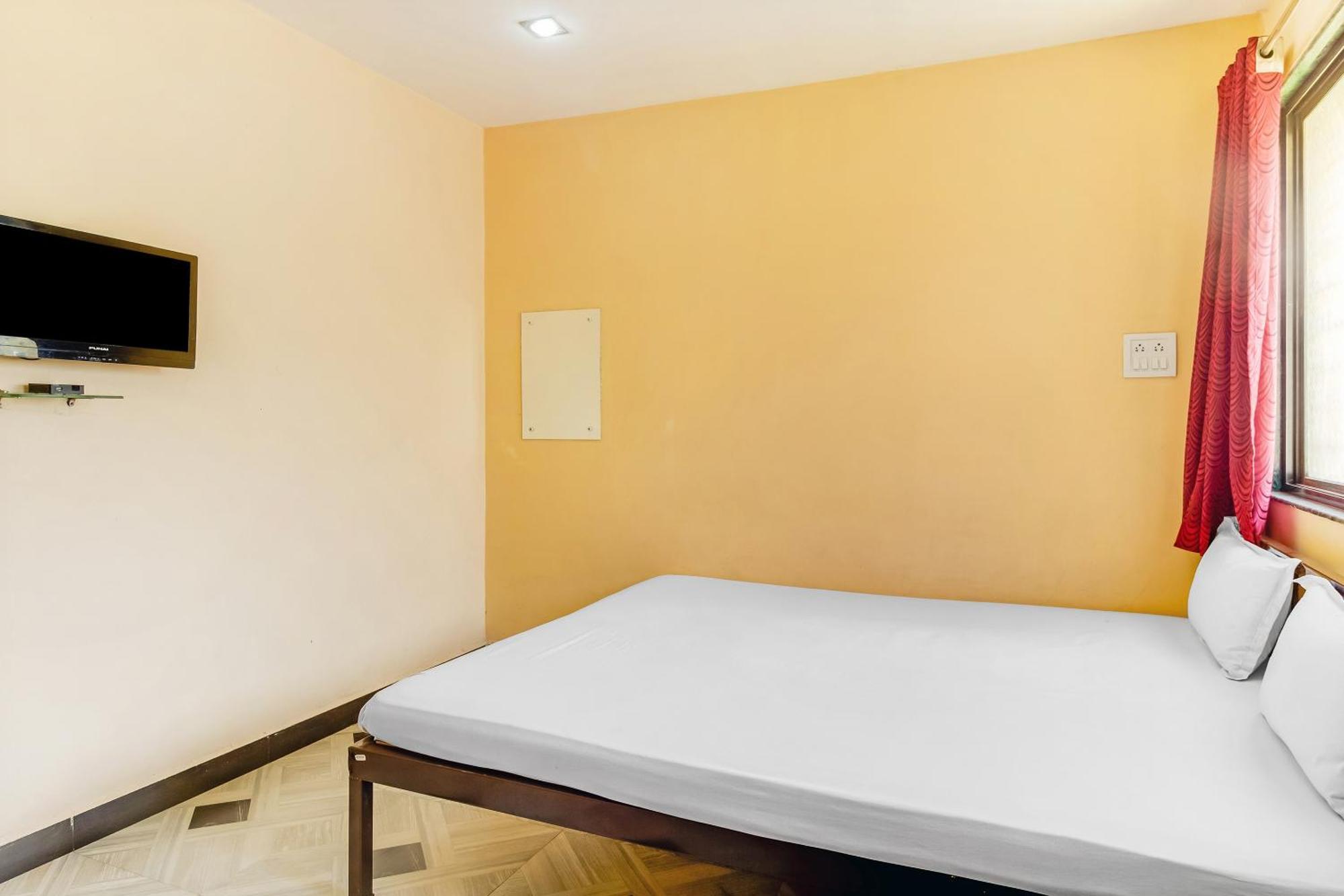 Spot On Harihar Lodging And Yatri Niwas Otel Kolhapur Dış mekan fotoğraf