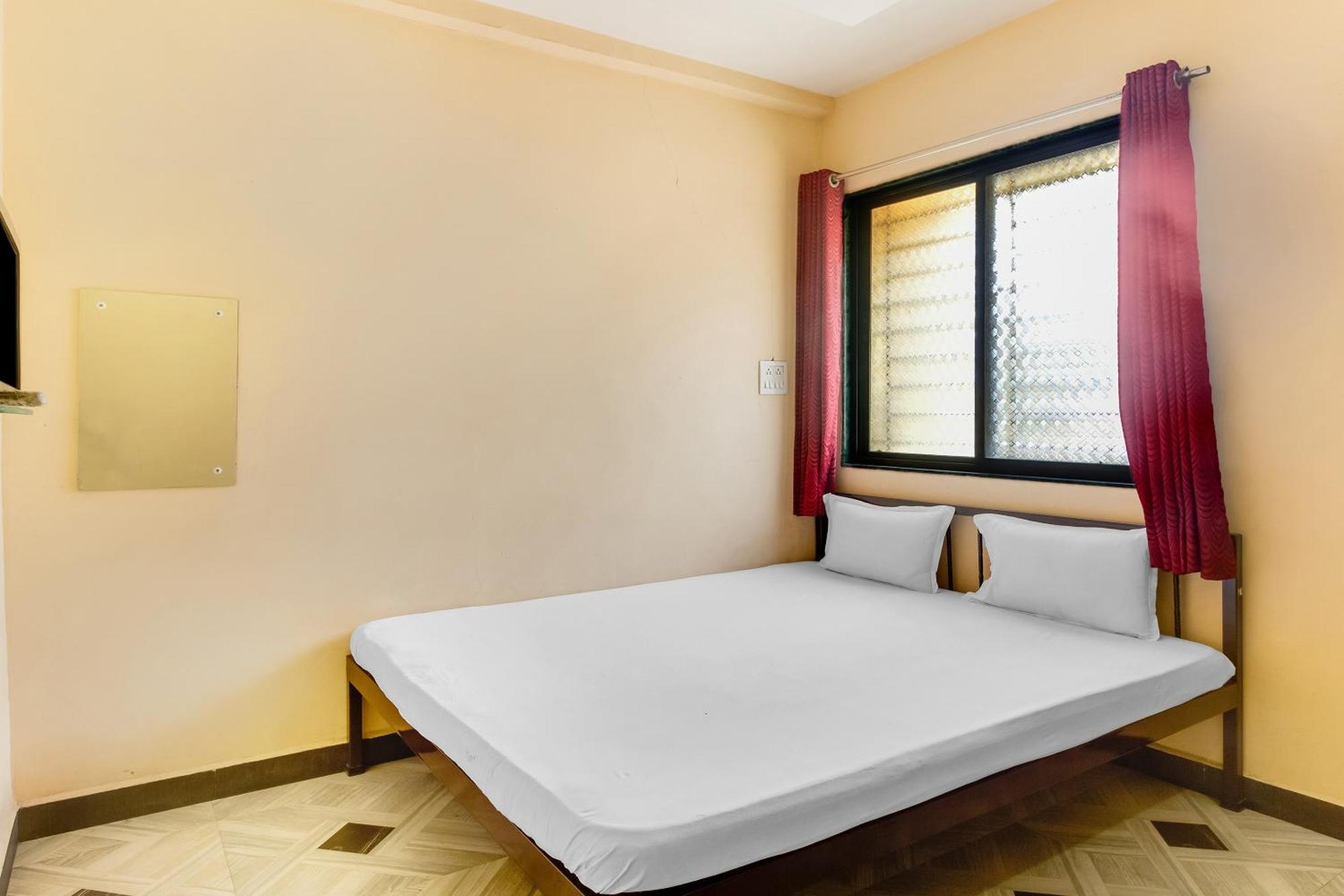 Spot On Harihar Lodging And Yatri Niwas Otel Kolhapur Dış mekan fotoğraf