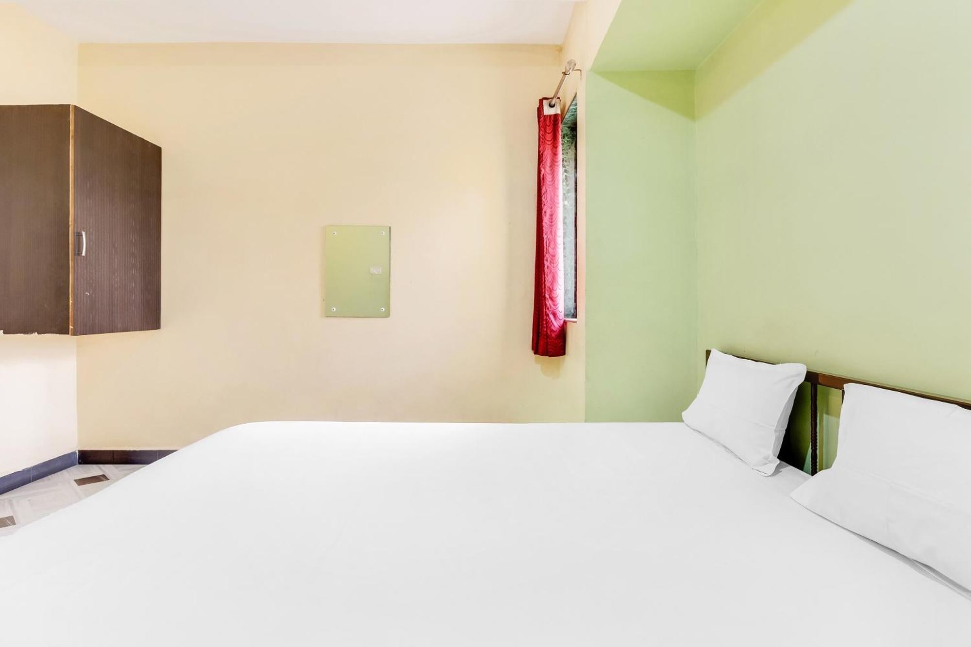 Spot On Harihar Lodging And Yatri Niwas Otel Kolhapur Dış mekan fotoğraf